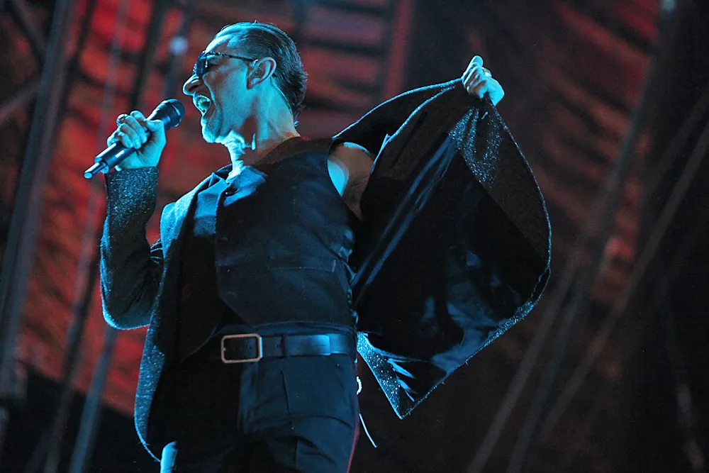 11105817-depeche-mode.jpg