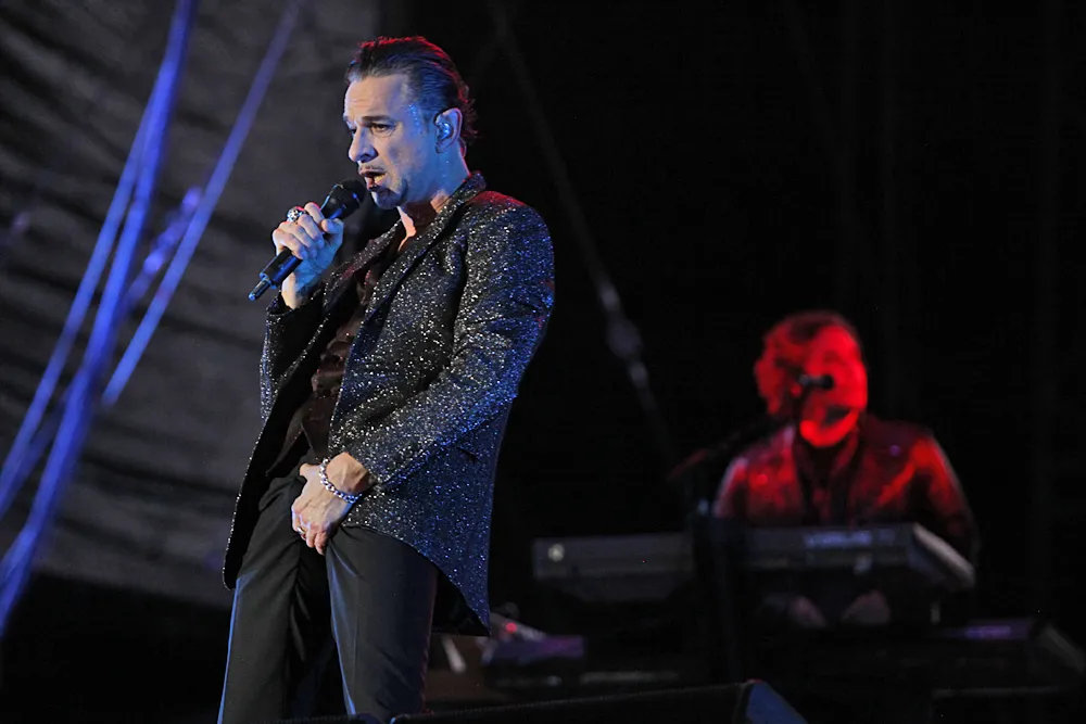 11105947-depeche-mode.jpg