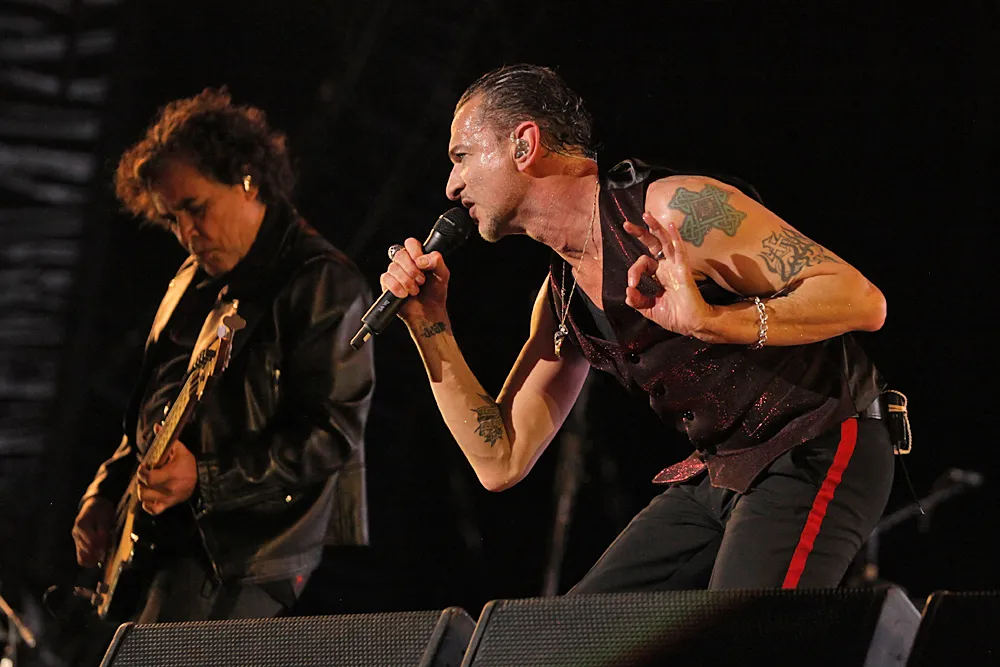 11106108-depeche-mode.jpg