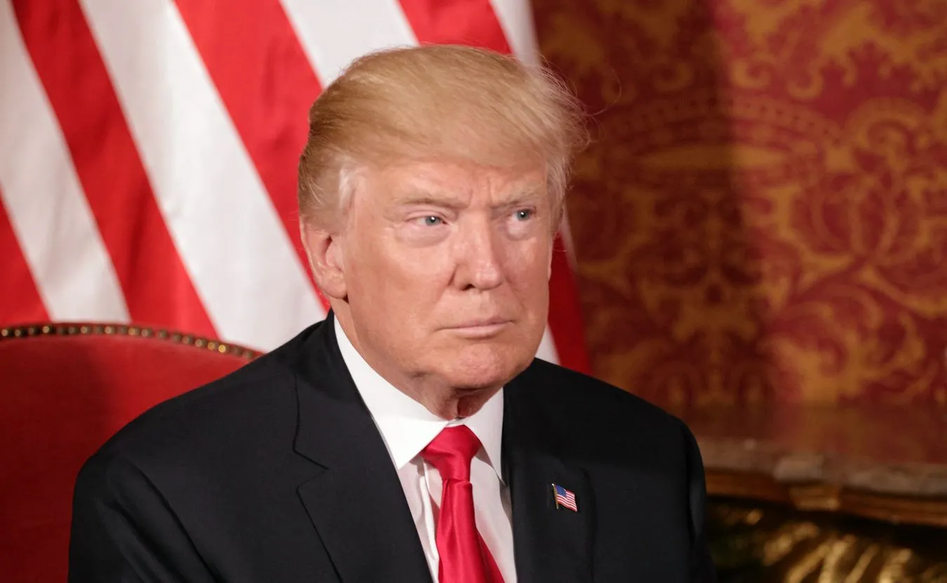 Urzędnik Białego Domu w "NYT": Trump nieustannie działa na szkodę kraju. Prezydent USA pisze na Twitterze o zdradzie
