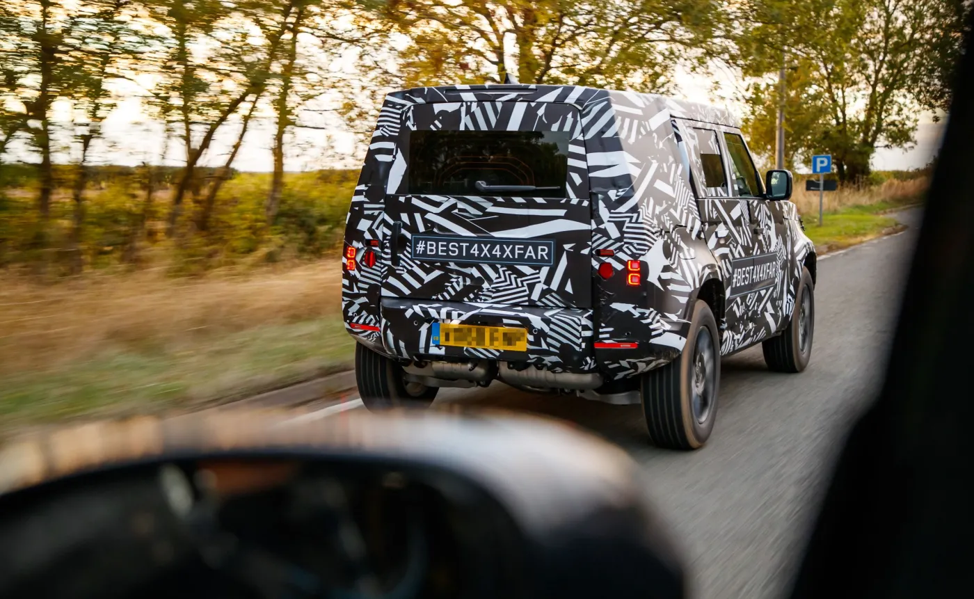 Land Rover Defender nowej generacji zadebiutuje w 2019 roku