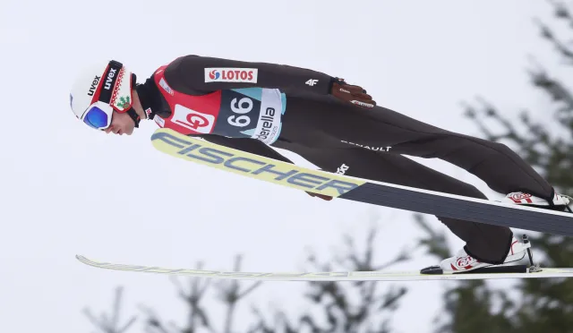PŚ w skokach: Polacy tuż za podium w Vikersund. To nie był dobry dzień dla Kamila Stocha