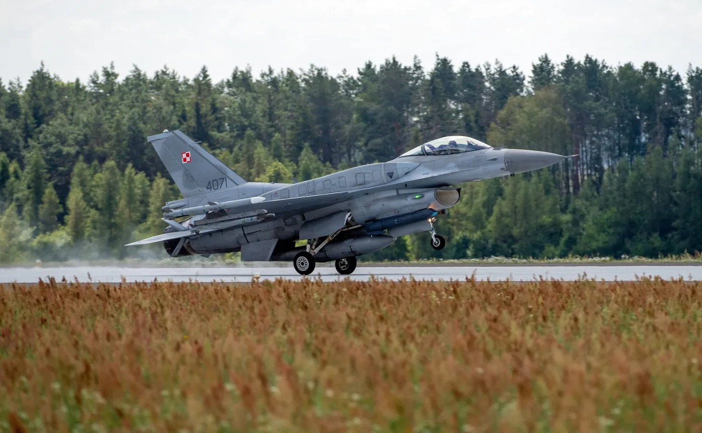 F-16 w Łasku
