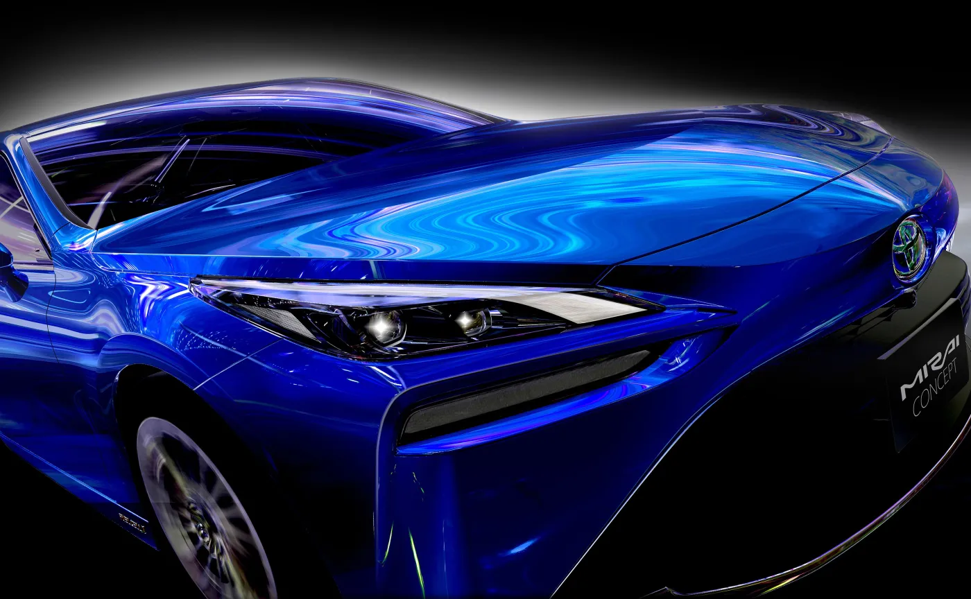 Toyota Mirai ujawniona. Oto nowe auto na wodór. I czapki z głów [PIERWSZE ZDJĘCIA]