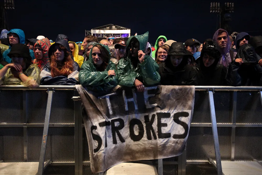 12444291-the-strokes.jpg