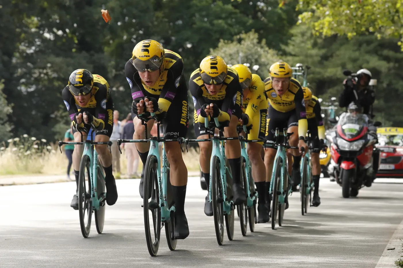 Tour de France: Grupa Jumbo-Visma wygrała drużynówkę, Teunissen nadal liderem