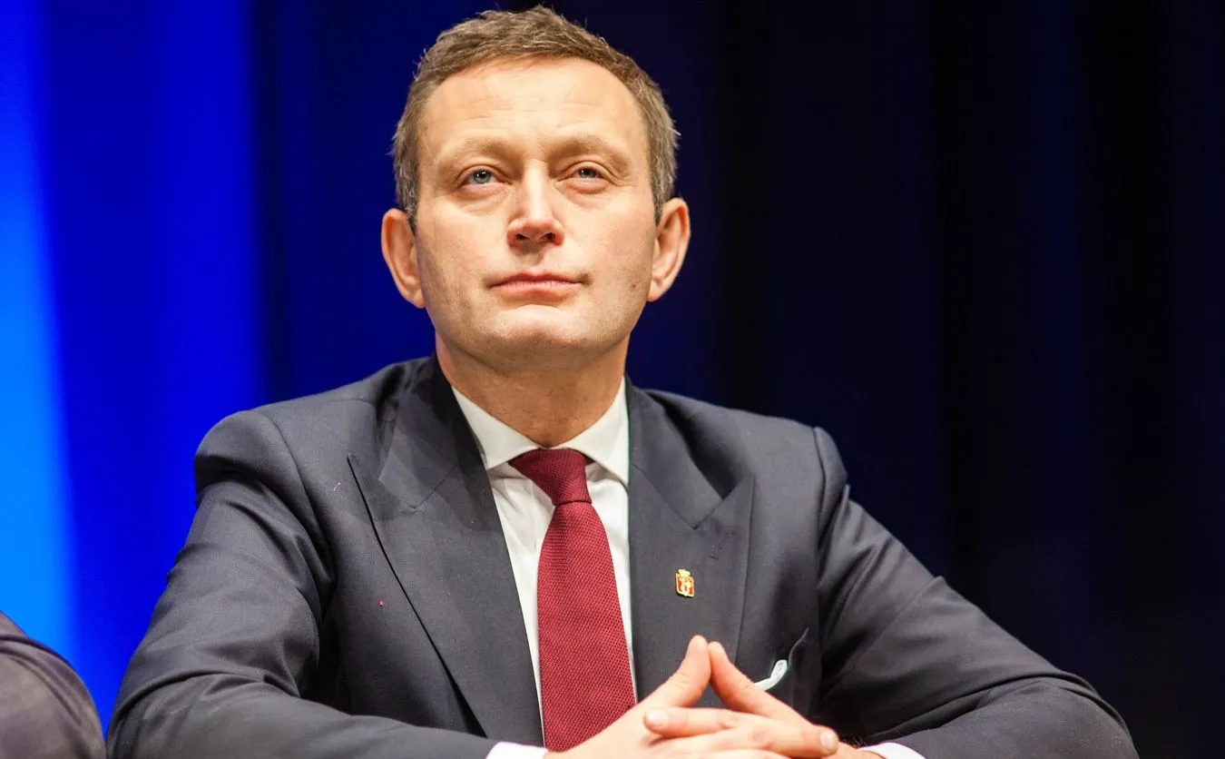 Opozycja wycofuje się z postulatów LGBT? Rabiej: Polacy dziś najmniej chcą przeciągania struny