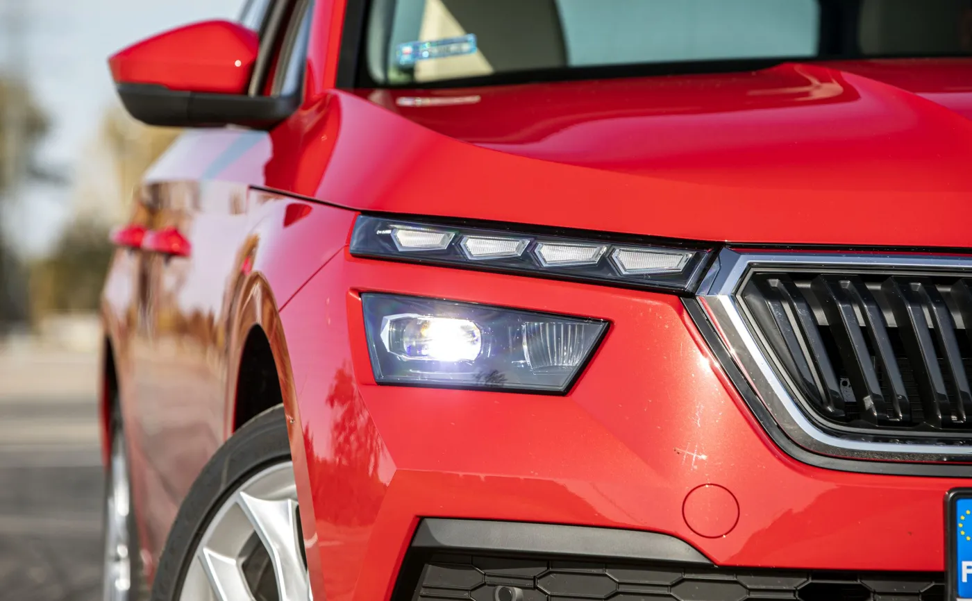 Skoda Kamiq, Kia Stonic czy Volkswagen T-Roc? Który tani SUV hitem w Polsce
