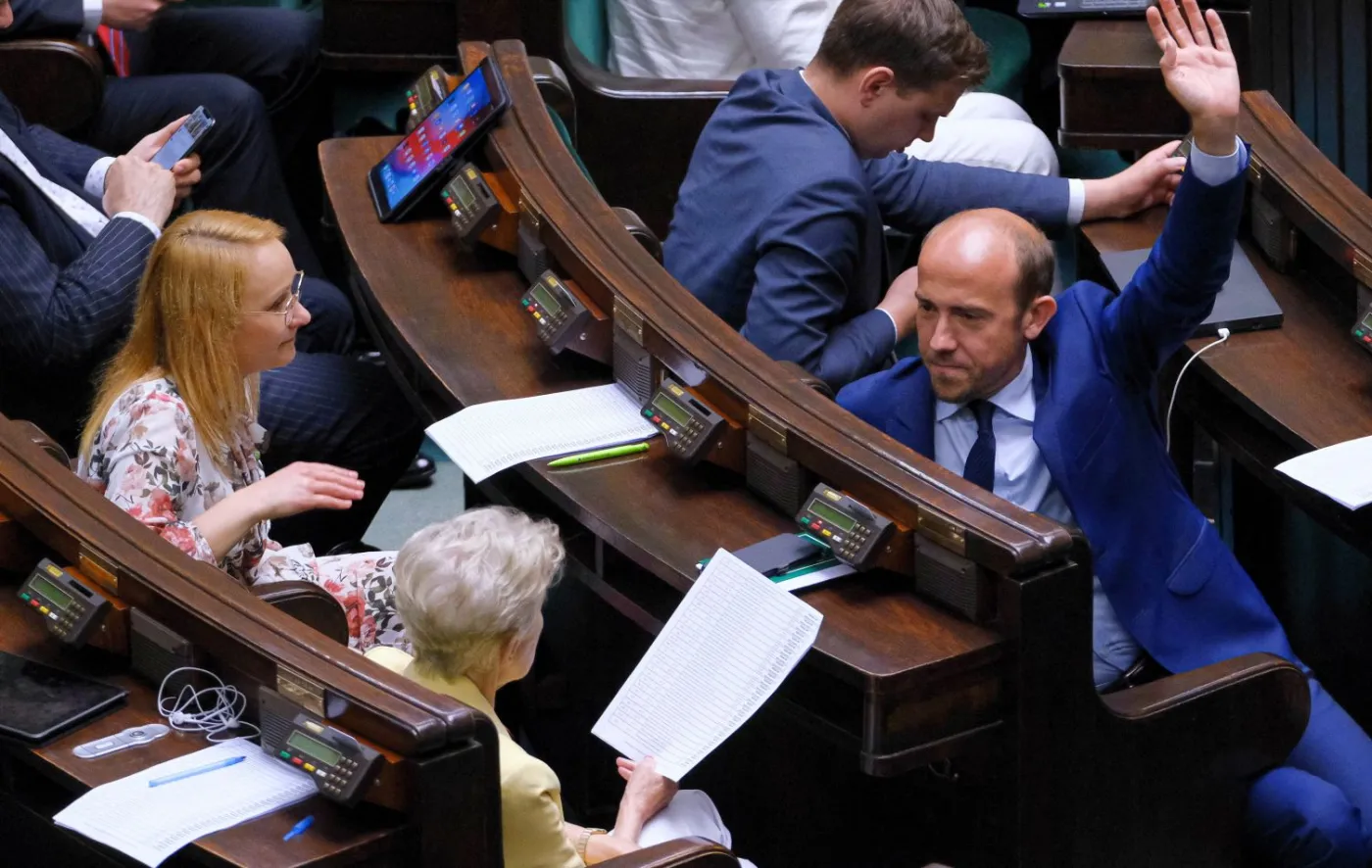 Budka pyta Dudę, czy w USA będzie rozmawiał o broni nuklearnej w Polsce