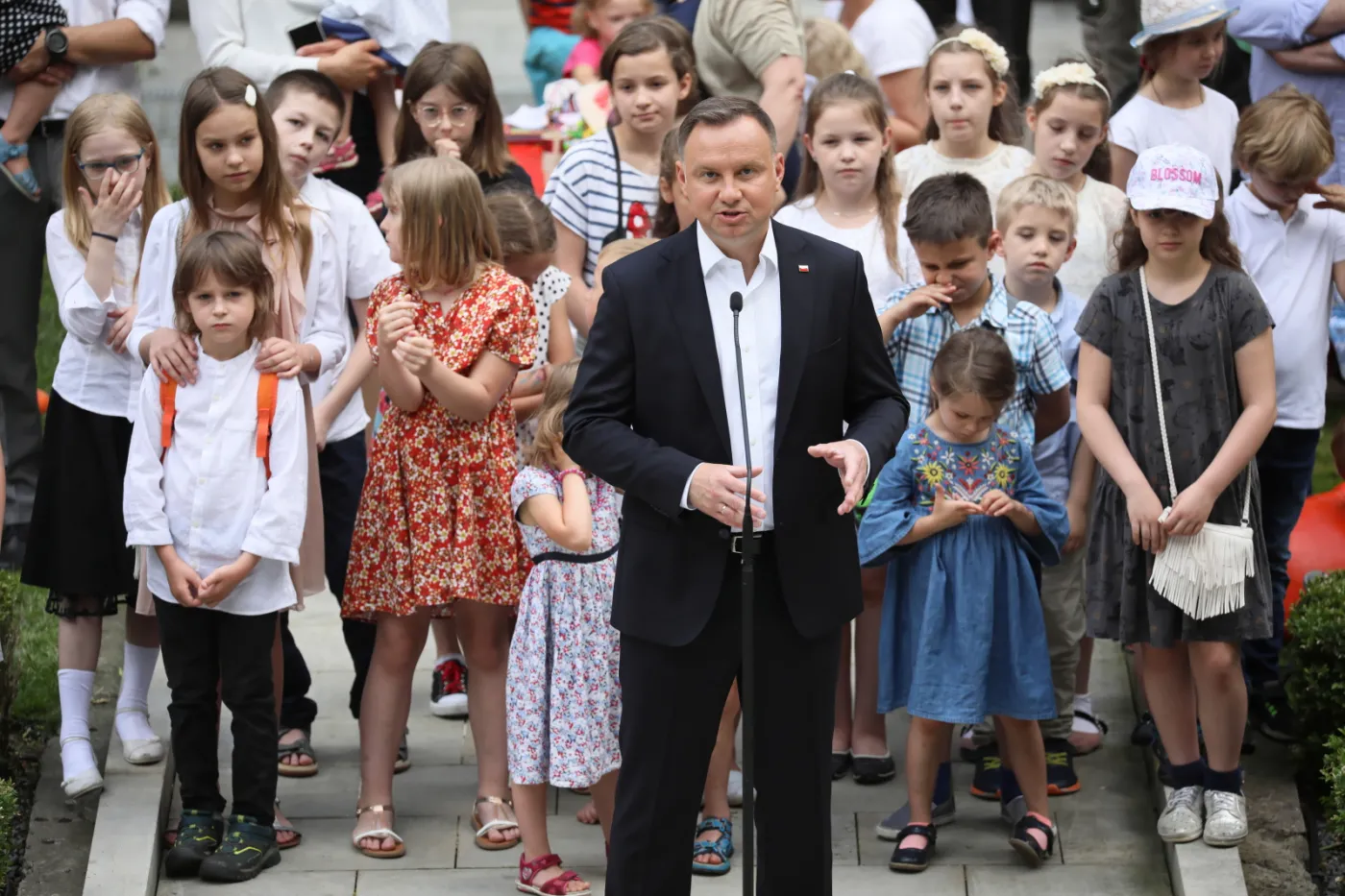 Prezydent podpisał projekt zmiany konstytucji. Chodzi o zakaz adopcji dzieci przez pary jednopłciowe