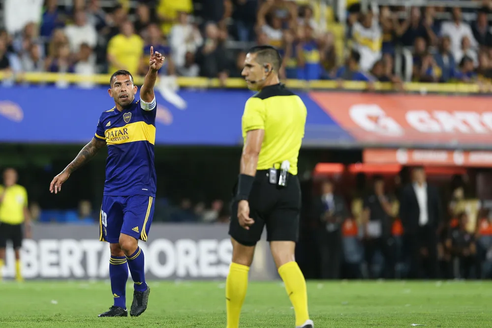 Carlos Tevez przekaże swoje zarobki poszkodowanym przez koronawirus