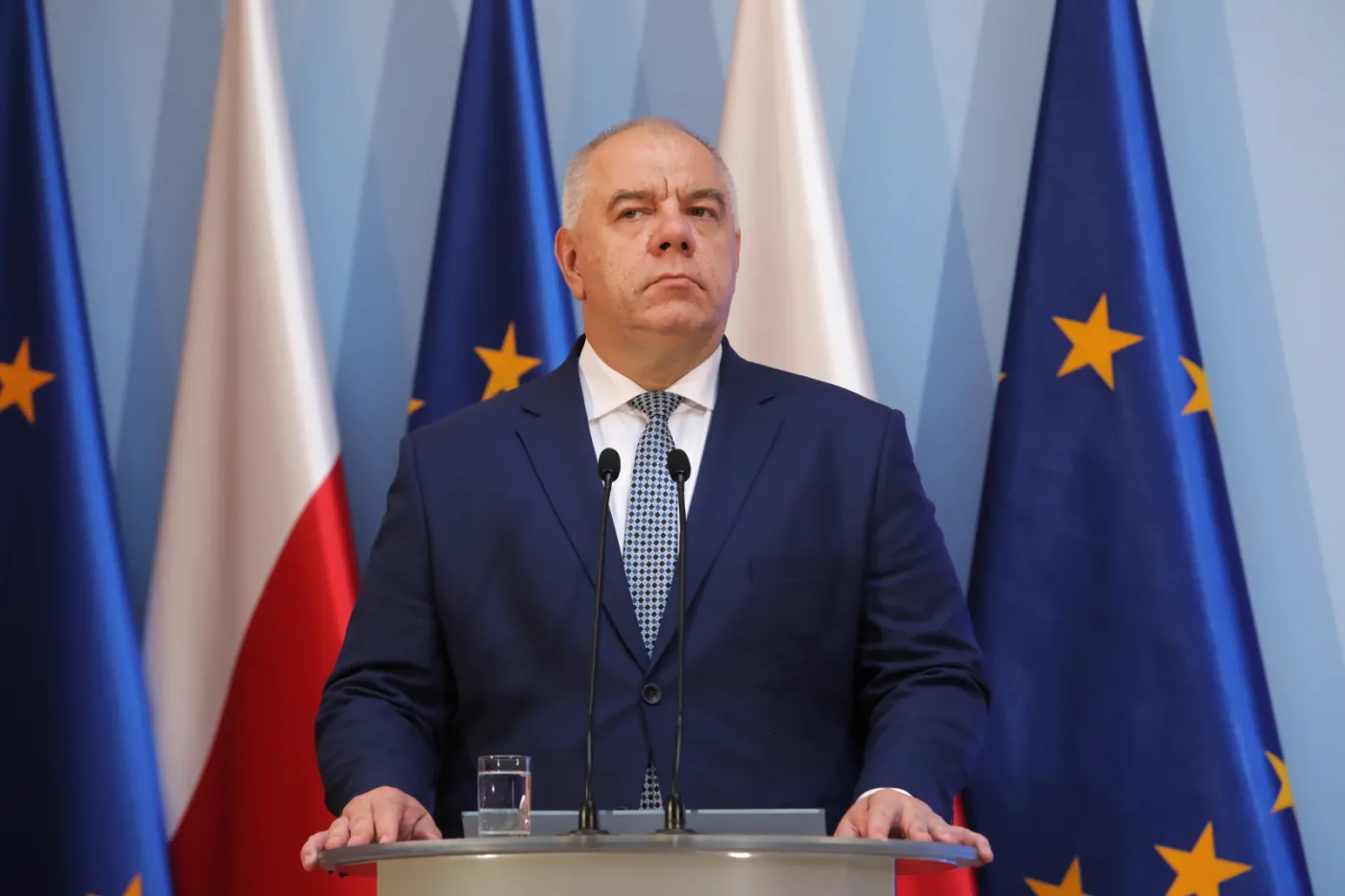 Komisja Zdrowia odrzuciła "ustawę covidową". Wprowadzała ona zwrot 70 mln za "pakiety Sasina"
