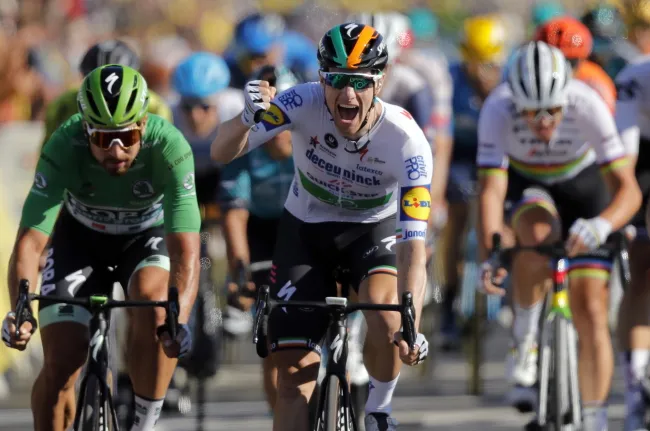 Tour de France. Sam Bennett wygrał etap, Roglic wciąż liderem