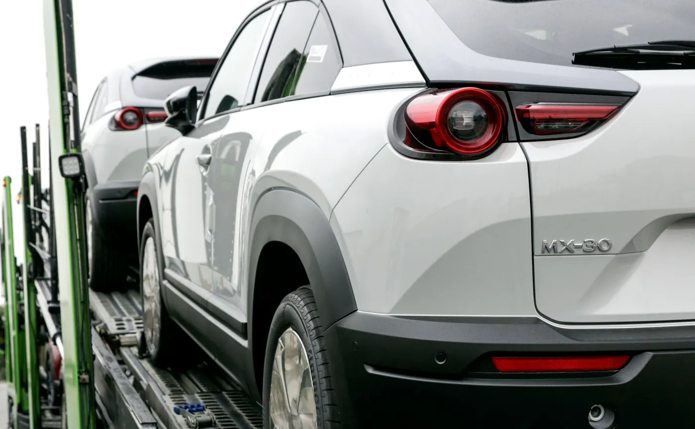 Mazda MX-30 w Polsce z EKODOPŁATĄ i tanieje. Japończycy nie czekają na rządowy program