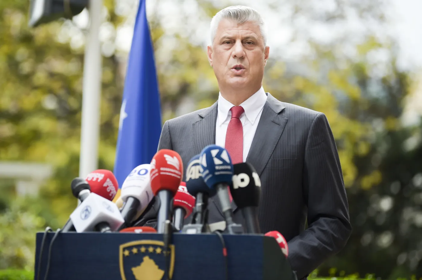 Prezydent Kosowa ustępuje. Teraz odpowie przed trybunałem w Hadze za zbrodnie wojenne
