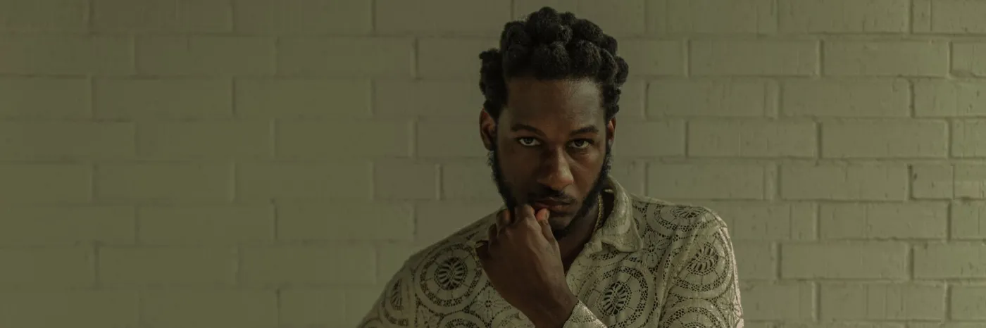 Leon Bridges prezentuje "All About You". To powrót do stylistyki z lat 90tych