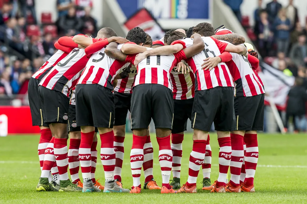 Sześciu piłkarzy PSV Eindhoven zakażonych koronawirusem