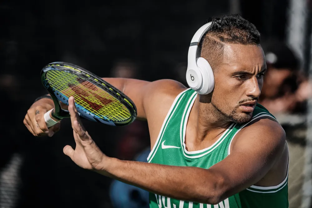 Nick Kyrgios wytatuował sobie twarze Kobe'ego Bryanta i LeBrona Jamesa