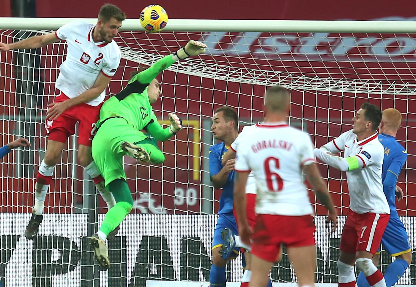 Ukraińcy mieli fatalnego bramkarza, a Polacy sporo szczęścia
