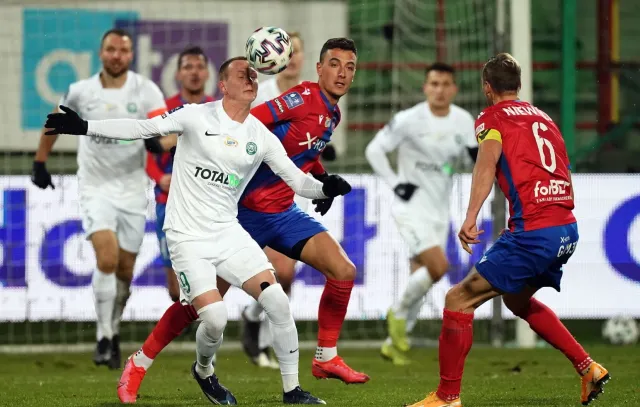 Ekstraklasa: Wygrana "last minute" Rakowa. Przesądził karny