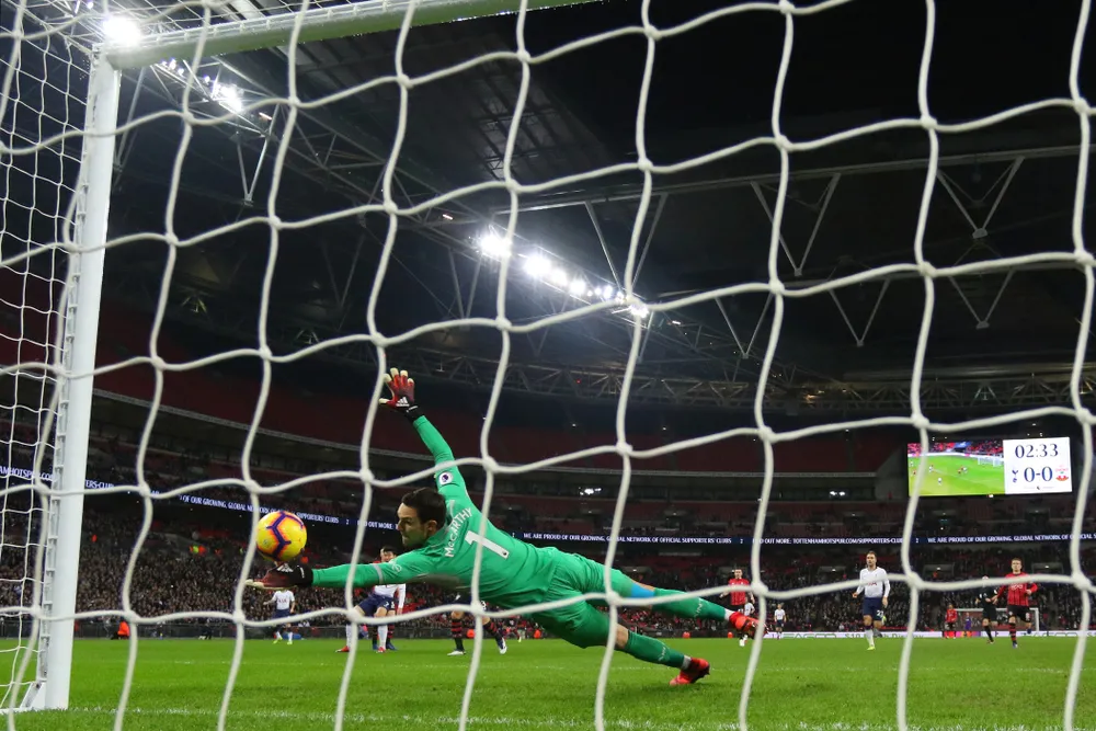 Bramkarz Southampton z pozytywnym wynikiem testu na COVID-19