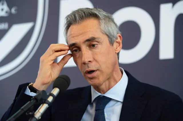 Trener Sousa w Polsce. Po spotkaniu z Lewandowskim audiencja u Bońka