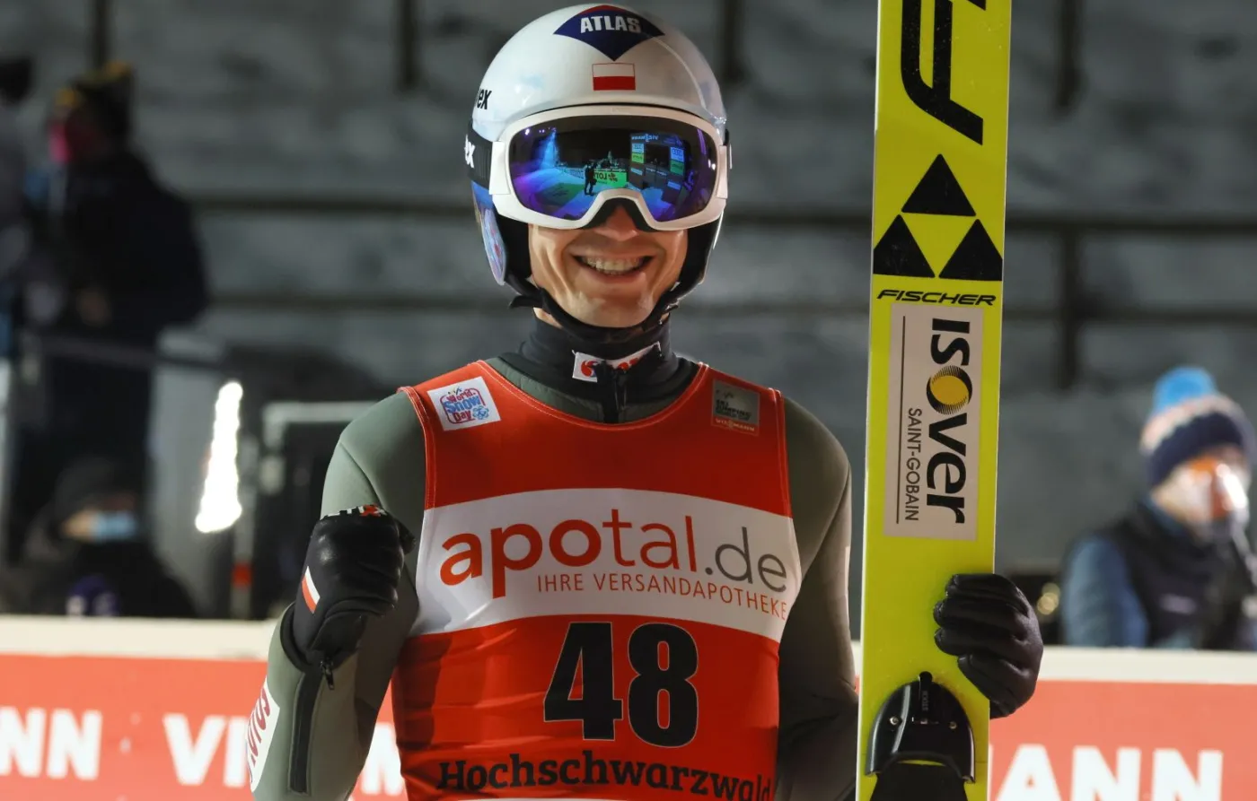 Stoch nie dał szans rywalom w Titisee-Neustadt i wyrównał rekord Małysza
