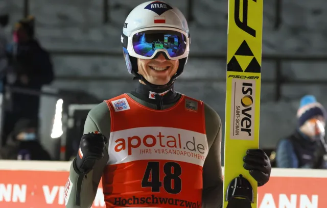 Stoch nie dał szans rywalom w Titisee-Neustadt i wyrównał rekord Małysza