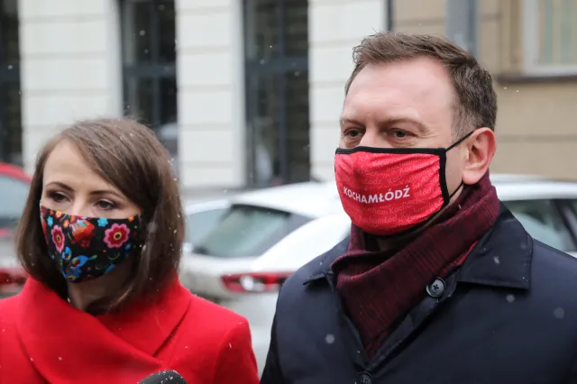 Posłowie niewpuszczeni do resortu zdrowia. Lewica zawiadamia policję