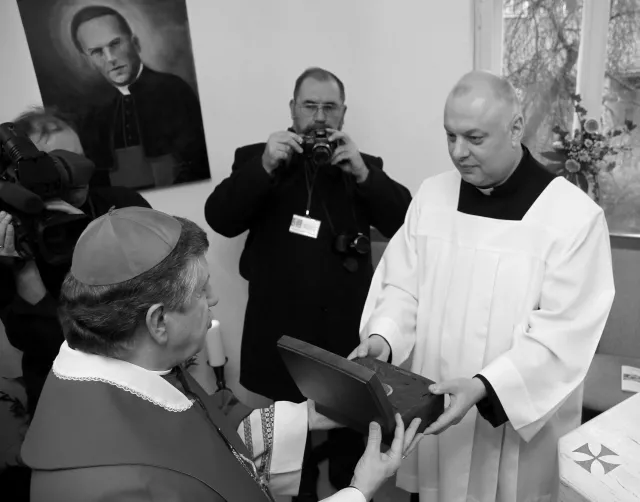 Komisja ds. pedofilii: Sprawa ks. Dymera zostanie zakończona ze względu na śmierć