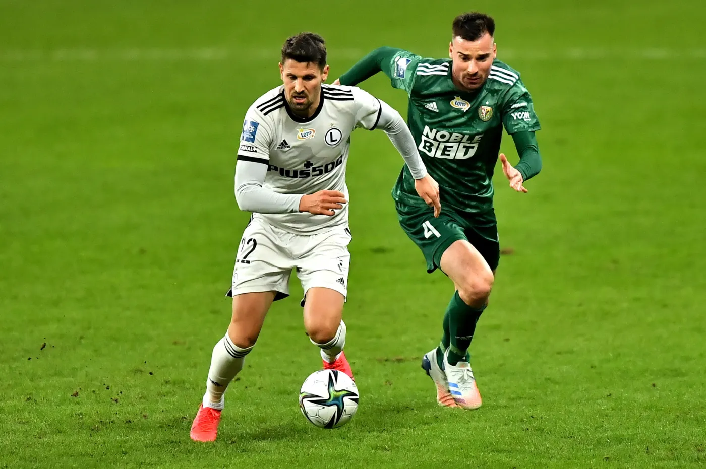 Rajd Wszołka zakończony golem. Legia zostawia rywali w tyle [WYNIKI i TABELA]