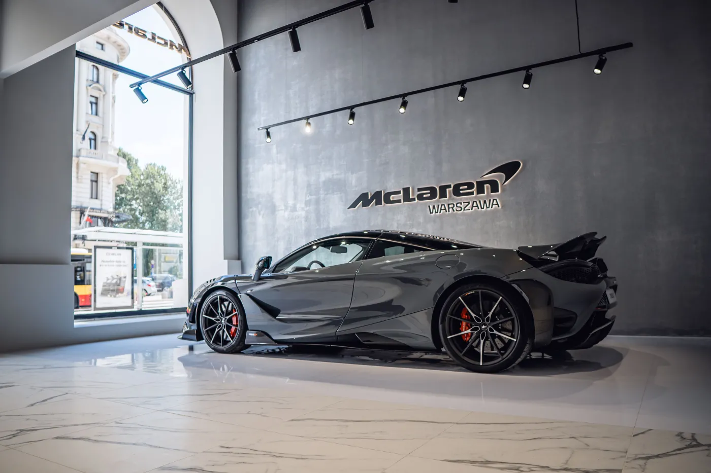 McLaren 765LT