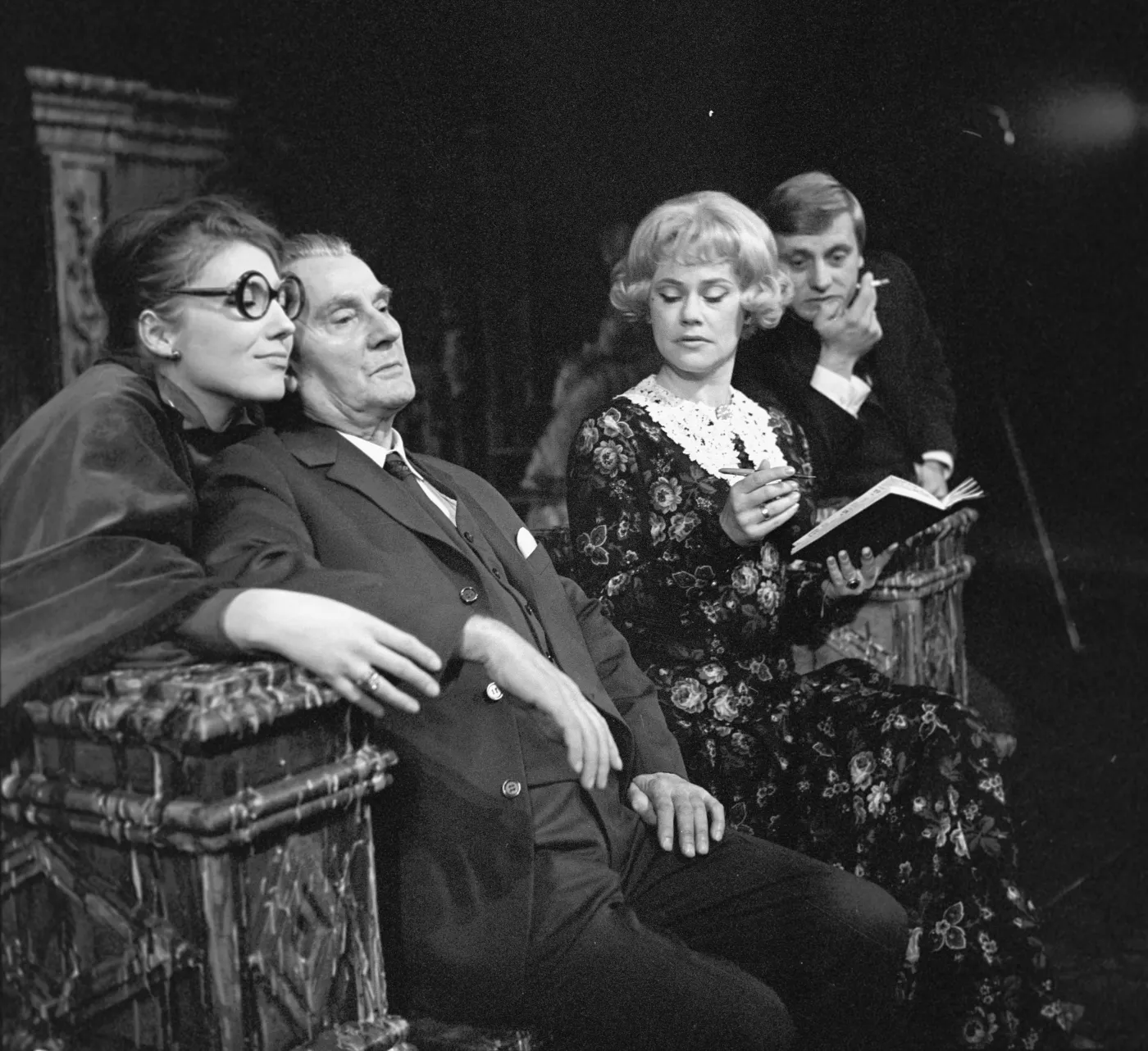 Nie żyje aktorka Ewa Wawrzoń. Znana była m.in. z filmu "Tato", seriali "Plebania" i "07 zgłoś się" i "W labiryncie"