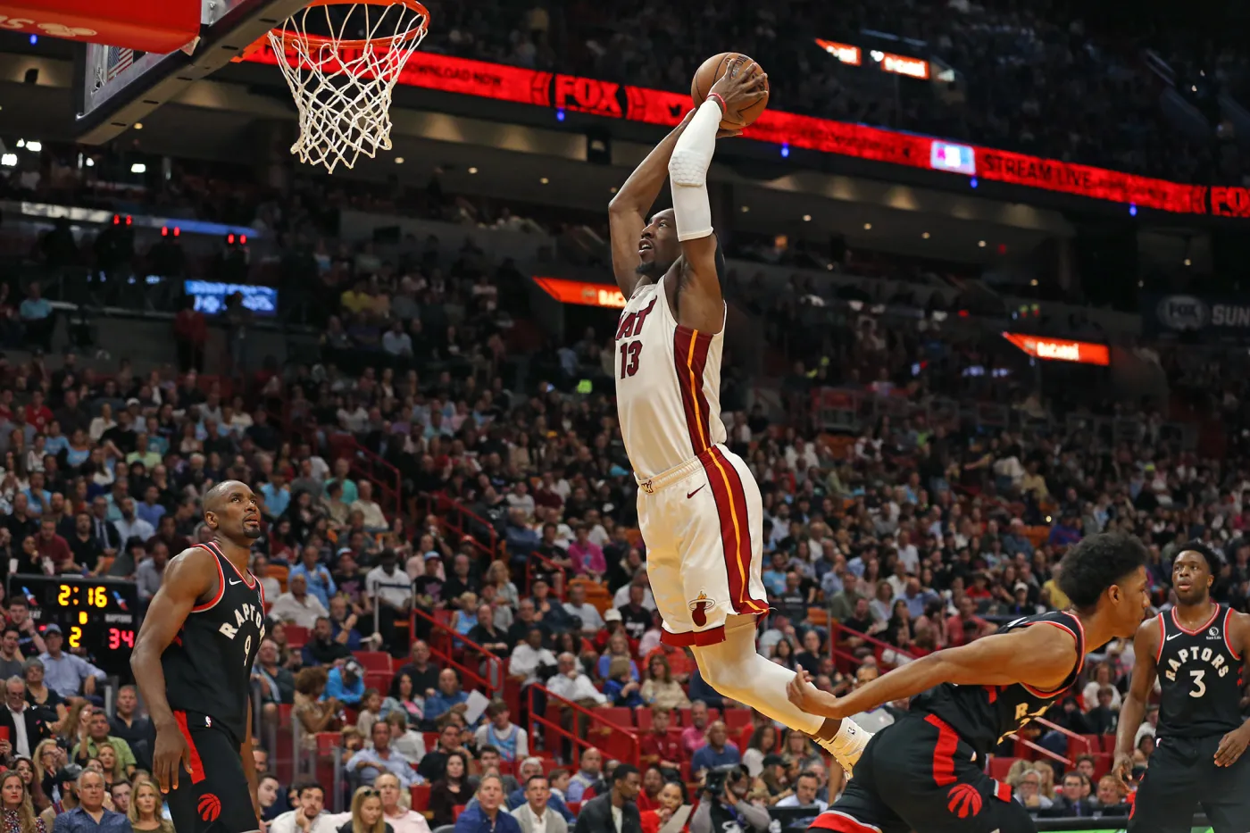 Bam Adebayo bohaterem meczu z Nets. Trafił do kosza równo z końcową syreną