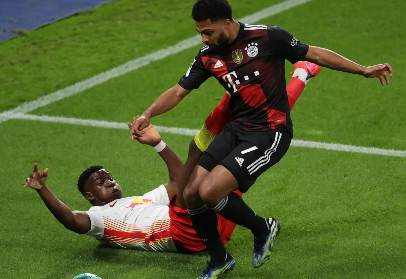 Serge Gnabry z pozytywnym wynikiem testu na obecność koronawirusa