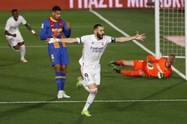 Zobacz gole z El Clasico. Ten Karima Benzemy to prawdziwe dzieło sztuki