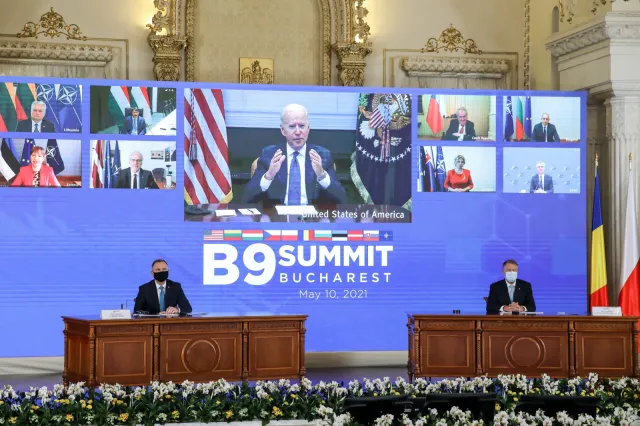 "Symbol solidarności sojuszniczej i siły NATO". Andrzej Duda i Joe Biden na szczycie B-9