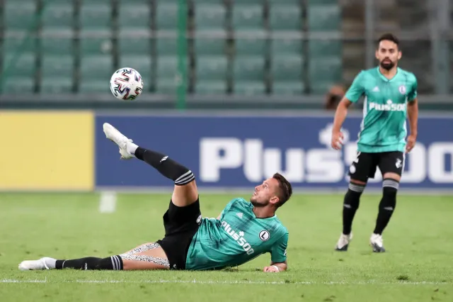 Legia Warszawa może wpędzić Wisłę Kraków w poważne tarapaty