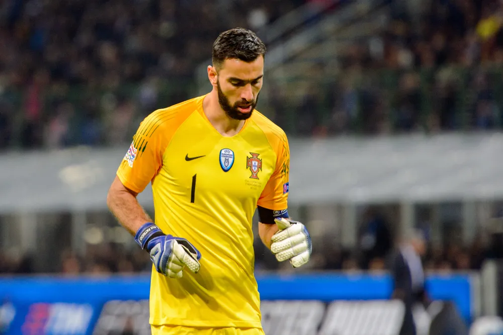 Rui Patricio podpisał w środę kontrakt z AS Roma