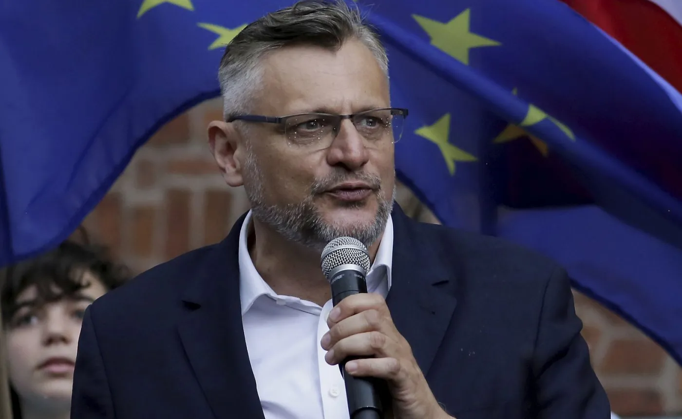 Nie chcesz się zaszczepić? Wstrzymana wypłata 500 plus. Oto pomysł posła PO