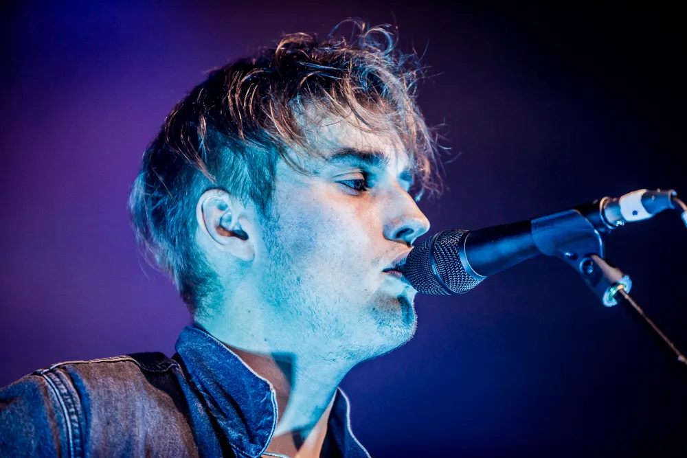 Sam Fender opublikował własną wersję słynnego przeboju Amy Winehouse "Back To Black"