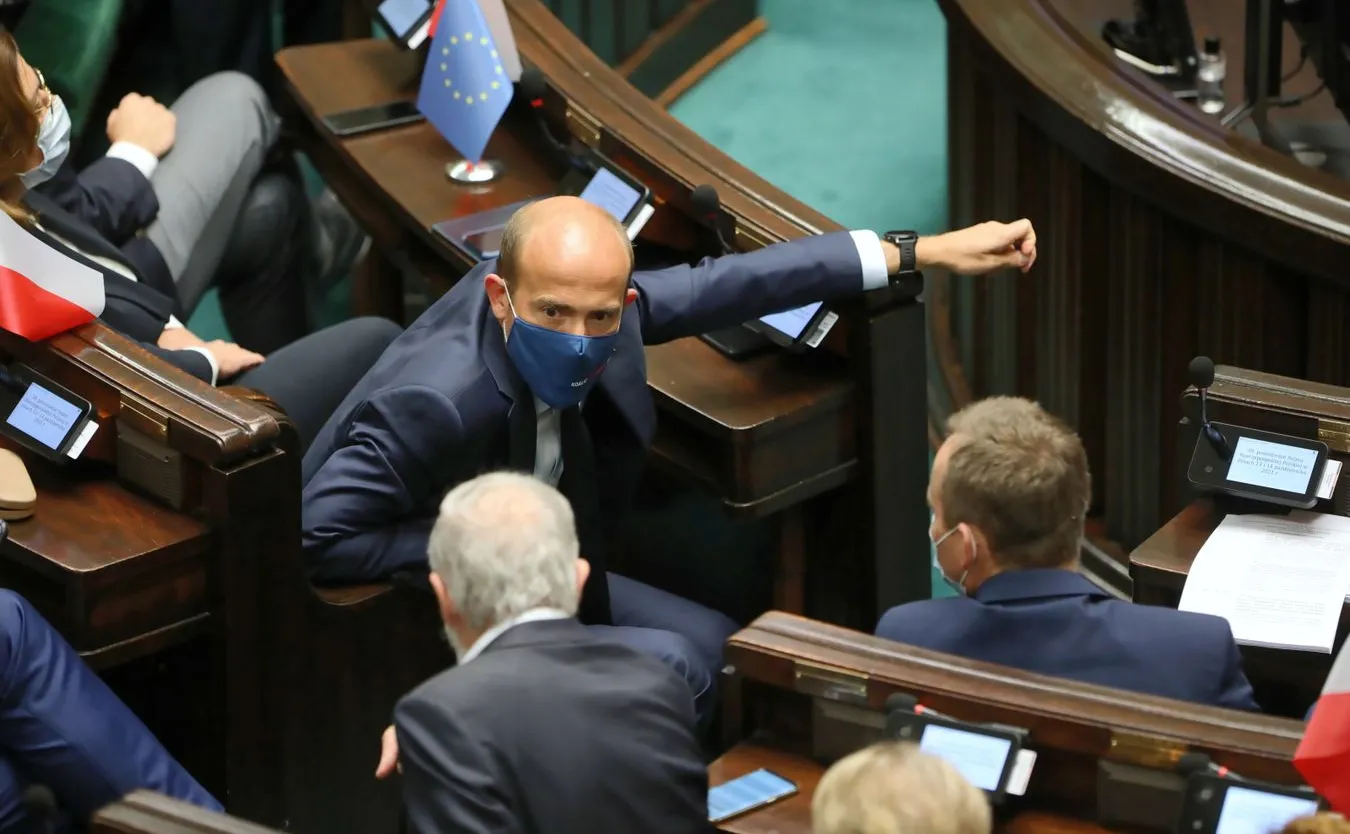 "Jesteście bandą patologicznych kłamców". Witek przerwała wypowiedź Budki