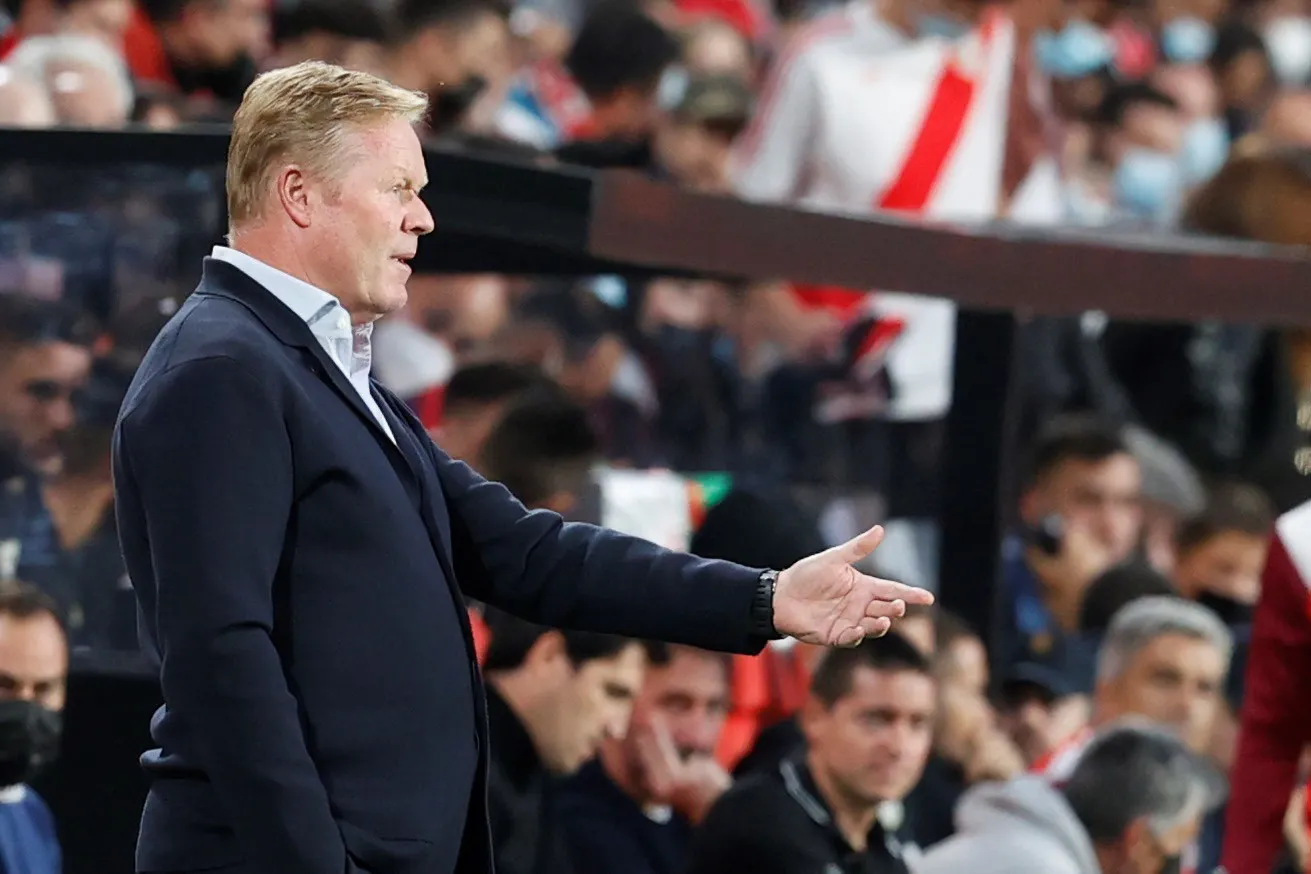 Ronald Koeman w nocy wyleciał na bruk. Barcelona zwolniła go po porażce z Rayo