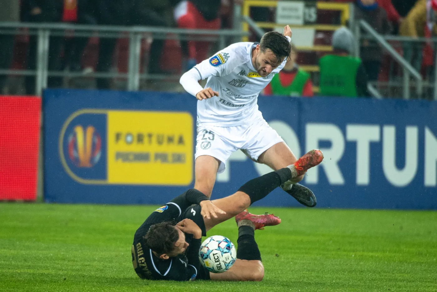 Puchar Polski. Awans Widzewa. Wieczysta poległa w derbach Krakowa