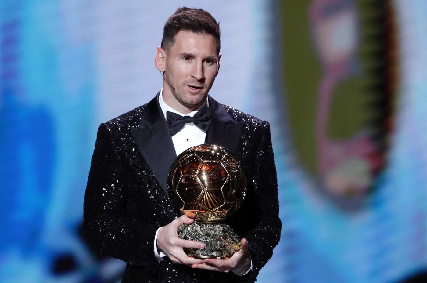 "Nawet jakby Lewandowski opracował lek na COVID, to i tak wygrałby Messi"