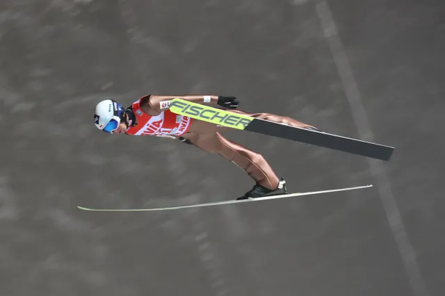 PŚ w skokach przenosi się do Klingenthal. Na starcie czterech Polaków