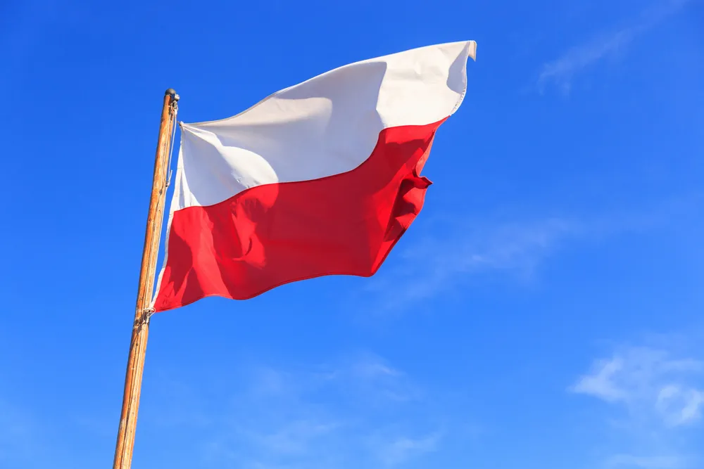 Rząd chce zmienić hymn. "Stara tradycja przemawia za przywróceniem dawnej wersji"