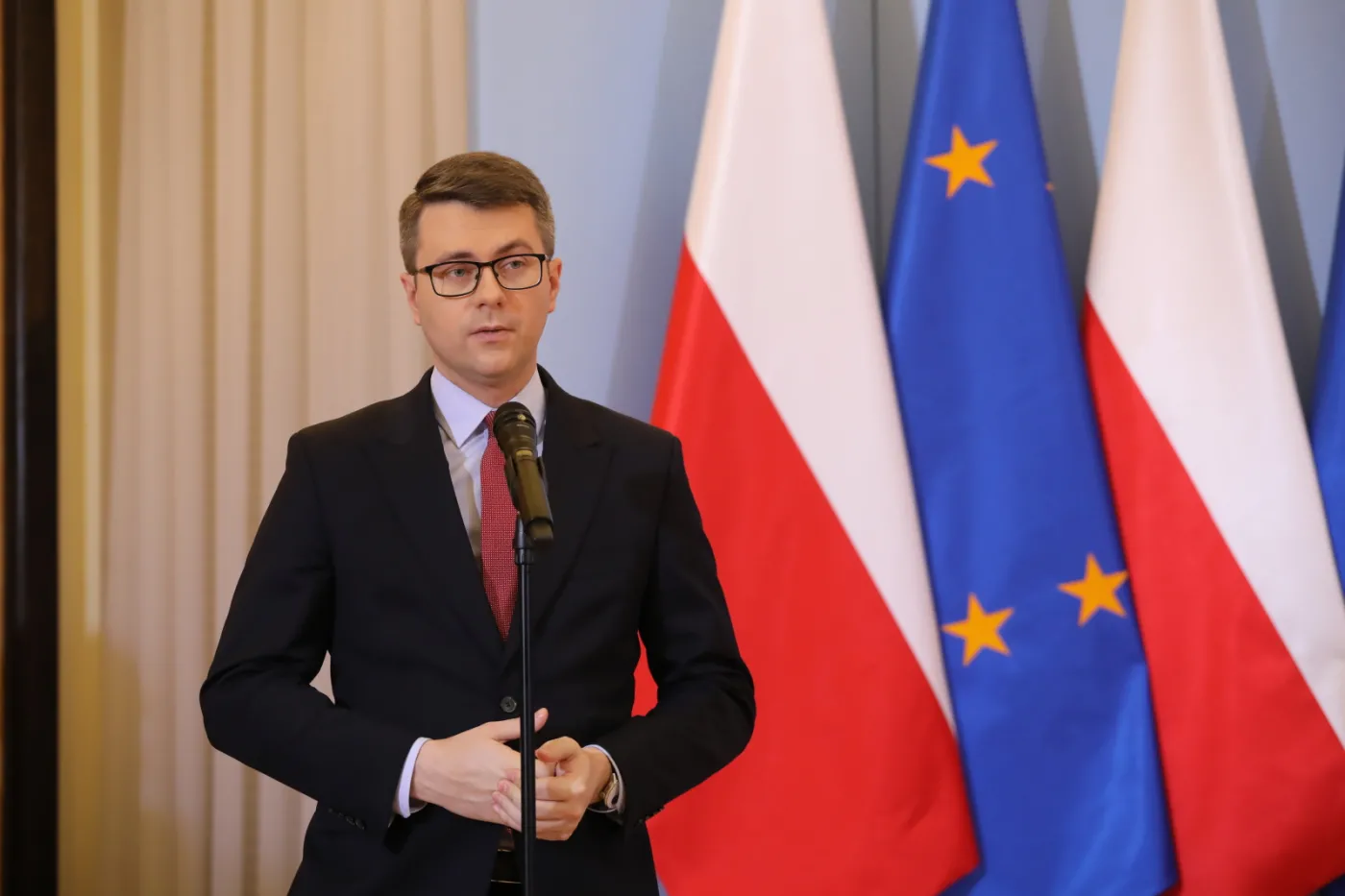 "Ktoś może spędzić święta albo z rodziną, albo na cmentarzu"