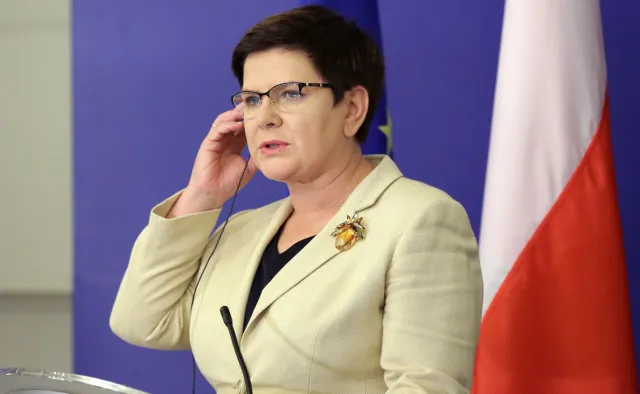 Szydło o Merkel: Jej zachowanie przypomina najgorsze momenty historii