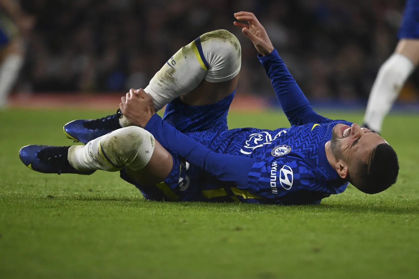 Kluby Premier League chcą wstrzymać rozgrywki. To przez COVID-19